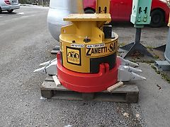 Zanetti SAT - Magnet / Hydraulik-Abbruch-Magnet HM 8/17 AZ - AZ: für Adapterplatte, mit 5 Zähnen - außen geschützt vorne unter Adapter-Platte montierte Licht-Signal-Ampel - Bagger: 8t-17t - Magnet-Leistung 3,4KW 220V